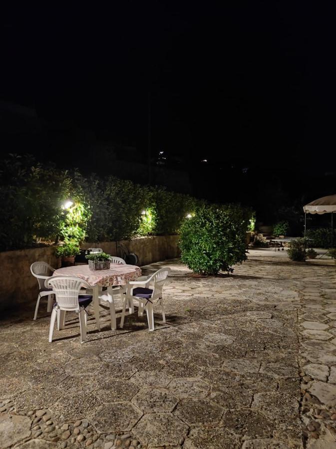 Villa Bouganvilla Cefalù Exteriör bild