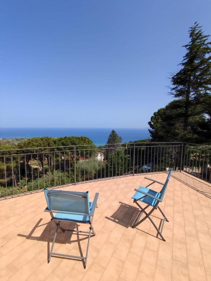 Villa Bouganvilla Cefalù Exteriör bild
