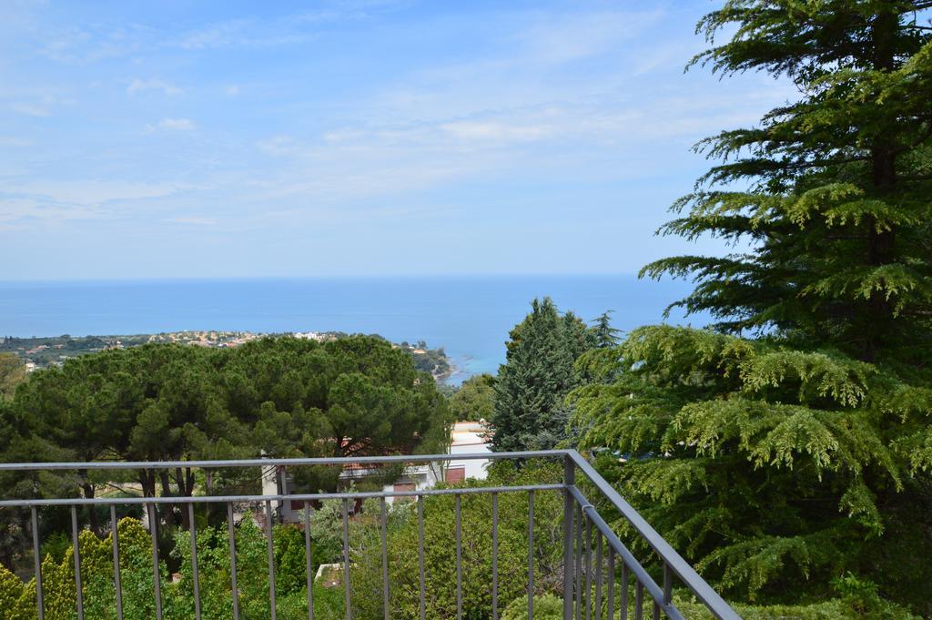 Villa Bouganvilla Cefalù Exteriör bild